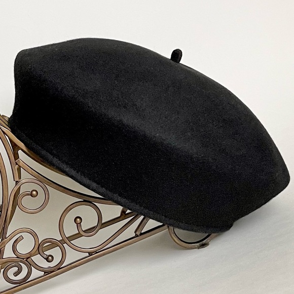 Gymboree Girls Black Wool Beret EUC Size M - Picture 2 of 4